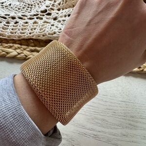 GOLD MESH CUFF